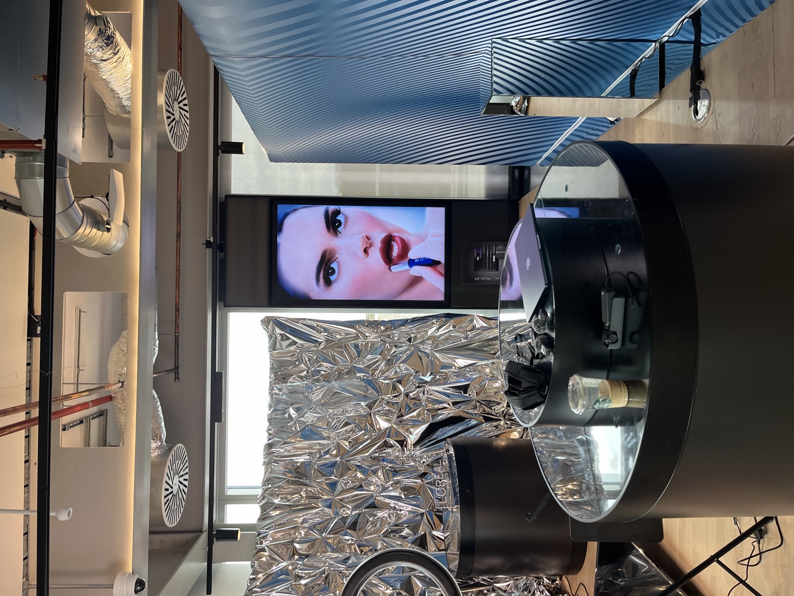 The custom-built L'Oréal x Mugler set dressed for broadcast